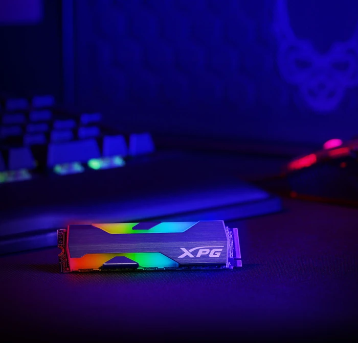 ADATA XPG Spectrix S20G 500GB, M.2 2280 / M-Key / PCIe 3.0 x4, Kühlkörper