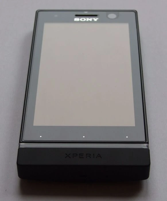 Sony Xperia U schwarz/weiß