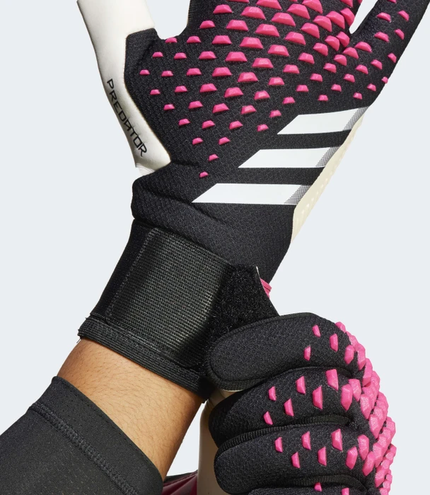 adidas Predator Competition Torwarthandschuhe black/white/team shock pink