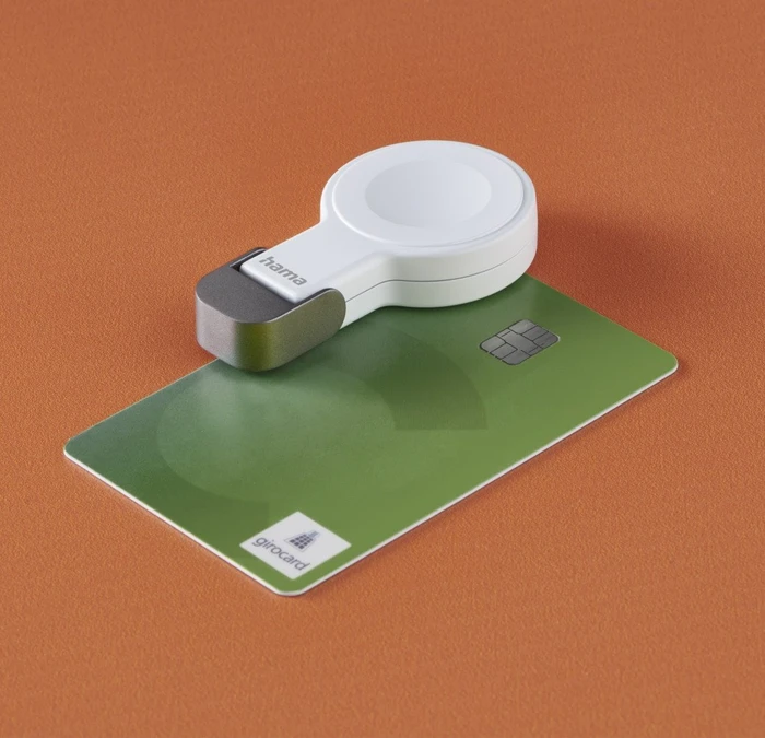 Hama Apple Watch Ladegerät für kabelloses Laden USB-C-Ladestation magnetisch weiß