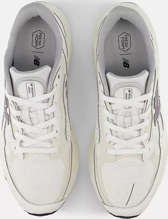 New Balance Fresh Foam Arishi v4 Tiralux nb white/reflection/timberwolf (Herren)