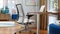 Steelcase Think Bürostuhl mit Armlehnen, royalblau/hellblau Vorschaubild