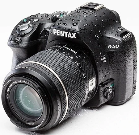Pentax K-50 schwarz mit Objektiv smc DA 18-55mm 3.5-5.6 AL WR