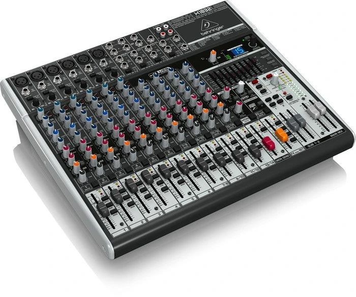 Behringer Xenyx X1832USB