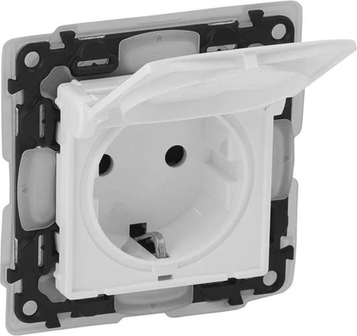 Legrand Valena Life Schutzkontaktsteckdose IP44, ultraweiß