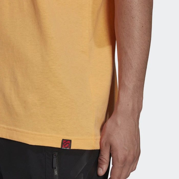 adidas Five Ten Brand of the Brave T-Shirt kurzarm hazy orange (Herren)