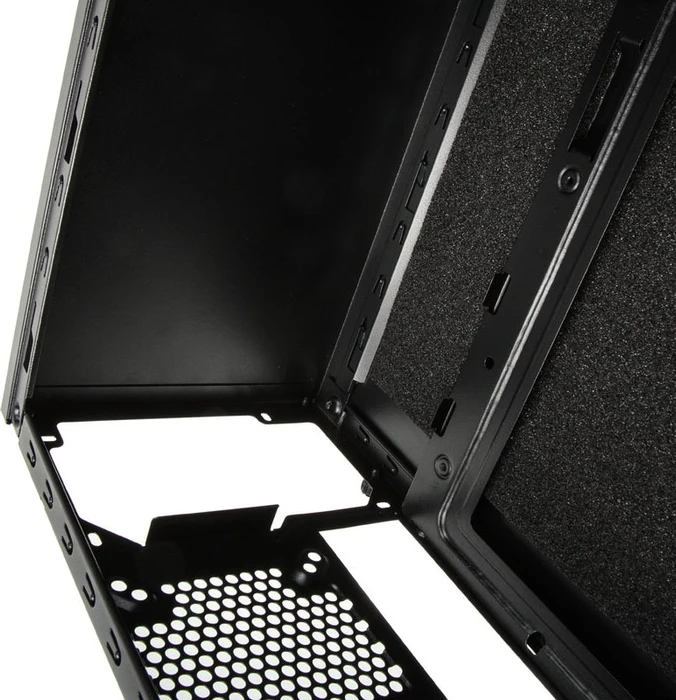SilverStone Precision PS09 schwarz, schallgedämmt