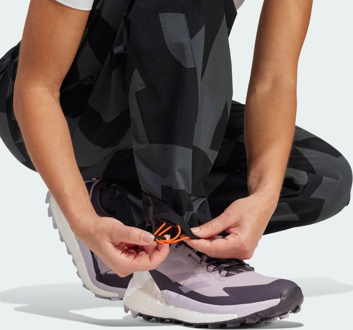 adidas Terrex Xploric Cargo Hose lang earth strata (Damen)