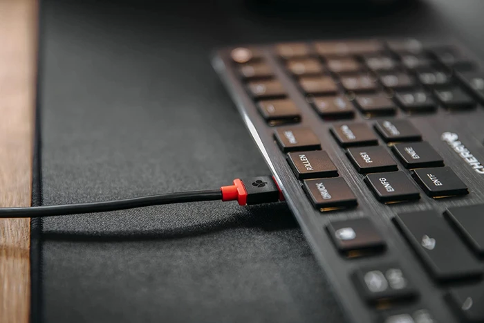 Cherry KW X ULP, schwarz, LEDs weiß, MX ULP Tactile, USB/Bluetooth, DE