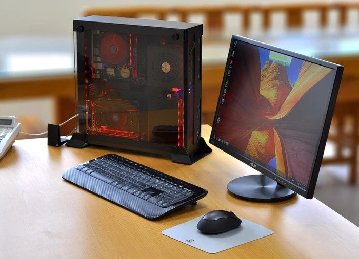 Lian Li PC-O5 schwarz, Glasfenster, Mini-ITX