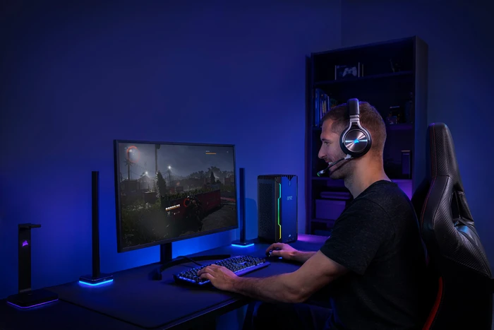 Corsair ONE i300, Core i9-12900K, 64GB RAM, 2TB SSD, GeForce RTX 3080 Ti