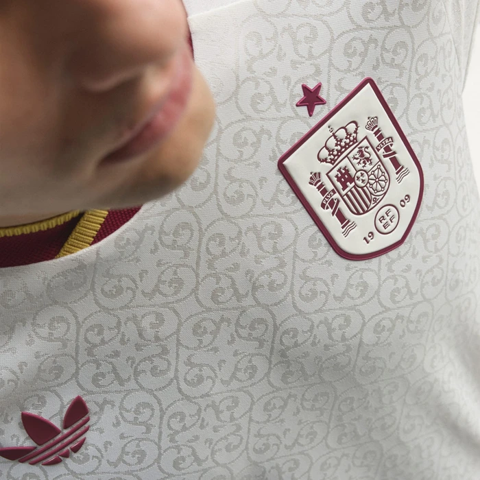 adidas FIFA WM 2026 Spanien Authentic Heimtrikot kurzarm off white (Herren)