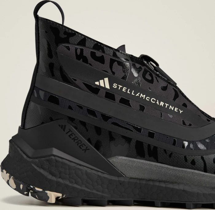 adidas Stella McCartney X Terrex Free Hiker GTX core black/utility black/almond milk/smc (Damen)
