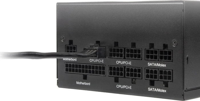 SilverStone PP13, 8-Pin EPS Stecker auf 8-Pin EPS Stecker und 4/8-Pin ATX12V Stecker, Adapterkabel, schwarz, 750mm