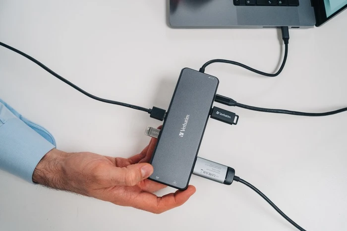 Verbatim USB-C Pro Multiport Hub CMH-13, USB-C 3.1 [Stecker]