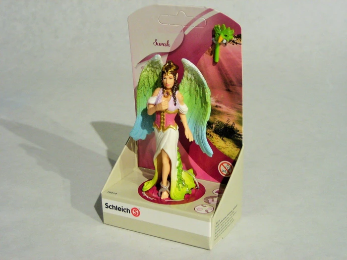 Schleich Bayala - Surah in festlicher Kleidung, stehend