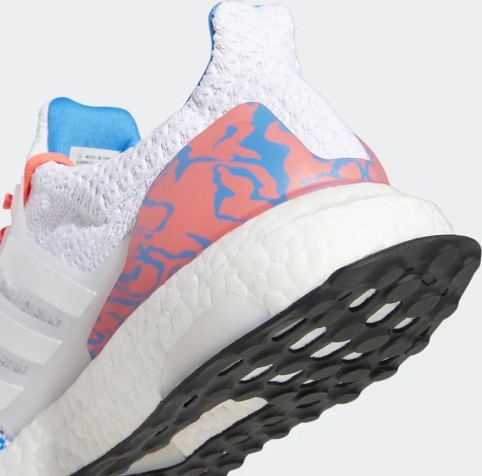 adidas Ultraboost DNA 5.0 cloud white/turbo (Herren)