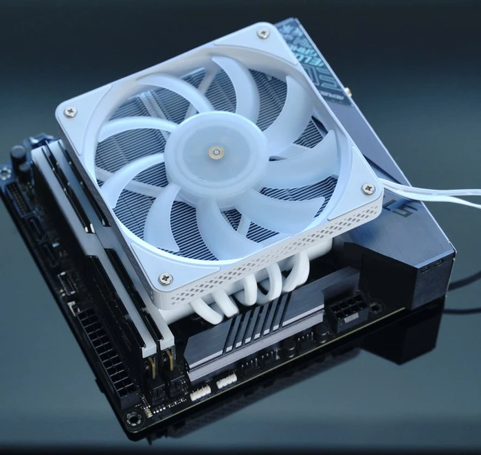 Jonsbo HX6200D White