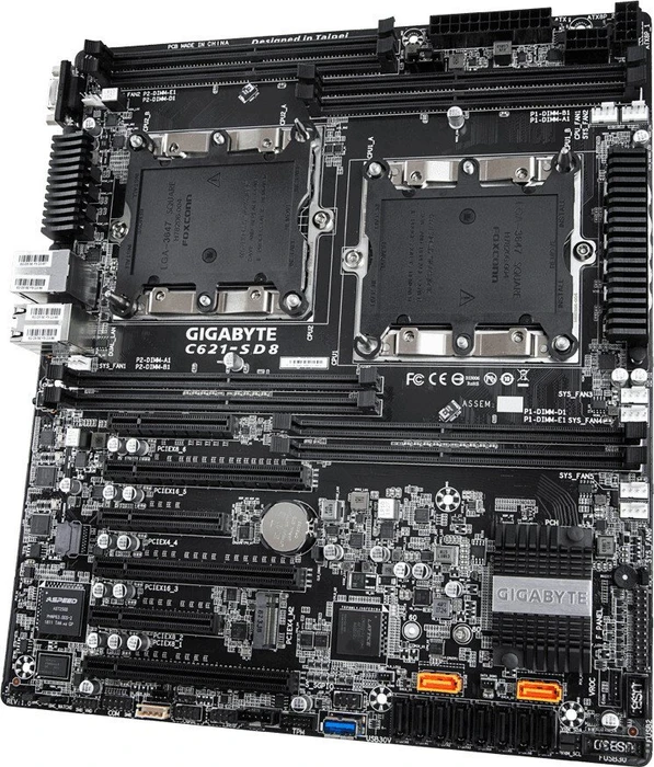GIGABYTE C621-SD8 (2x Intel 3647)