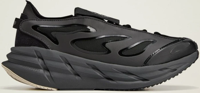 adidas by Stella McCartney Adistar core black/utility black/almond milk-smc (Damen)