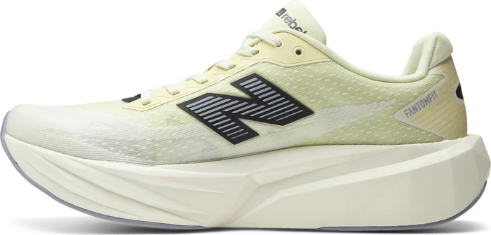 New Balance FuelCell Rebel v5 pistachio butter/digital mist (Herren)