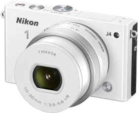 Nikon 1 J4 weiß mit Objektiv 1 NIKKOR 10-30mm 3.5-5.6 PD-Zoom VR
