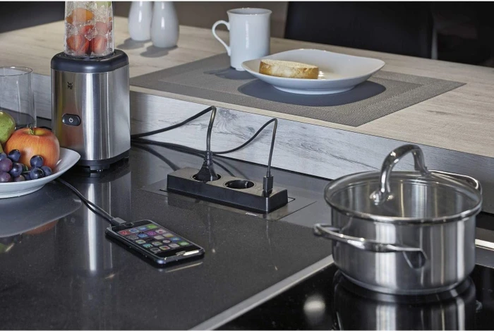 Schulte EVOLine BackFlip Cuisine, 2-fach, 1x USB-A, 2.5m, schwarz
