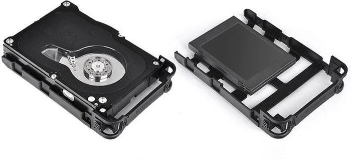 Thermaltake Core X71, Acrylfenster
