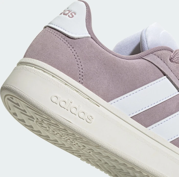 adidas Grand Court Alpha preloved fig/cloud white/off white (Damen)