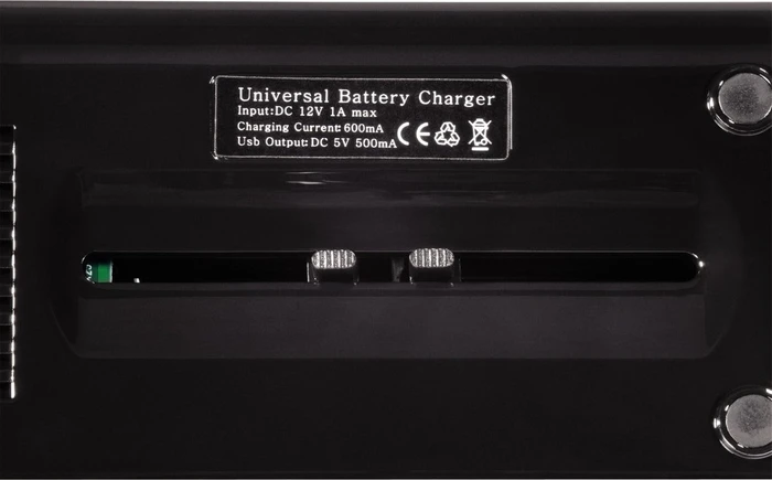 Hama Delta Multi Universalladegerät für Li-Ionen-Akkus und AA-/AAA-Batterien