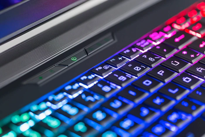 Captiva G 518IV, Core i5-9600K, 16GB RAM, 240GB SSD, 1TB HDD, GeForce RTX 2080, DE