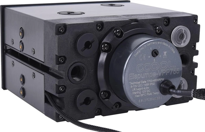 Alphacool Eisfach Single Laing D5 Ausgleichsbehälter inkl. VPP755 Pumpe