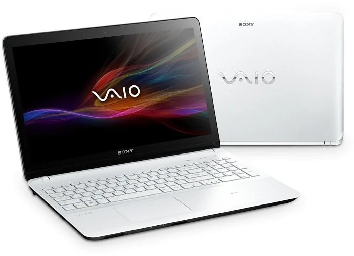 Sony Vaio Fit 15E, weiß, Pentium 987, 4GB RAM, 500GB HDD, GeForce GT 740M, DE