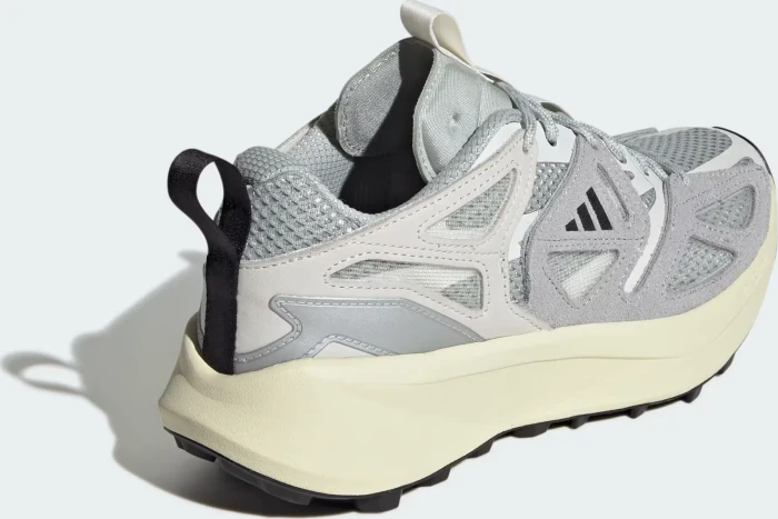 adidas Kantai Trail wonder silver/core black/off white (Damen)