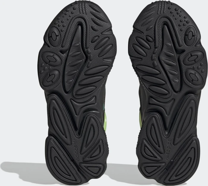 adidas OZWEEGO core black/solar green (Junior)