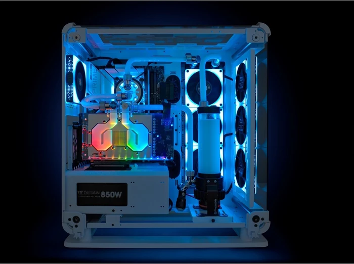 Thermaltake Pacific V-RTX 4090 Plus MSI Gaming X TRIO & SUPRIM X GPU Block mit Backplate
