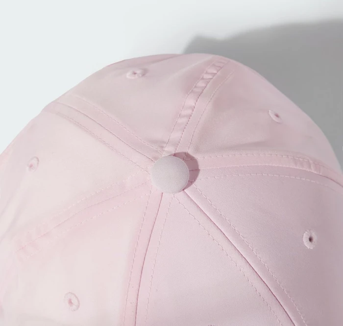 adidas New Logo Embroidered Baseball Kappe clear pink/white