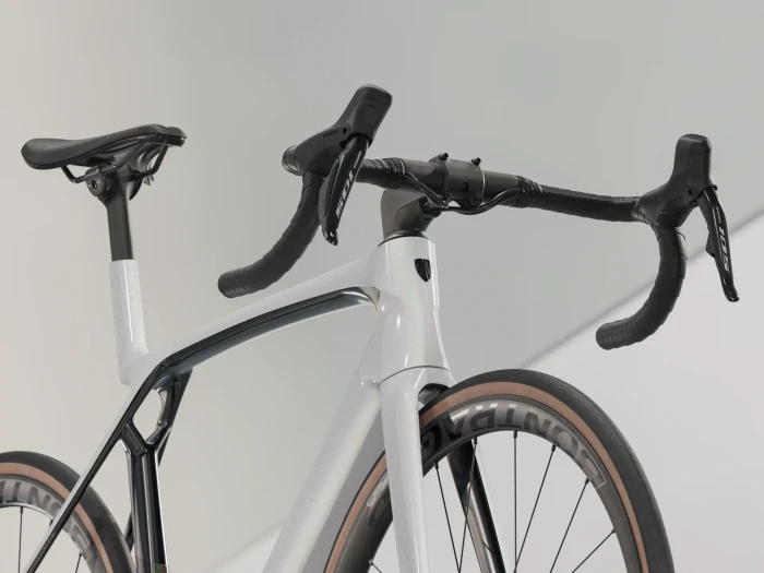 Trek Madone SL 6 Gen 8 white prismatic Modell 2025