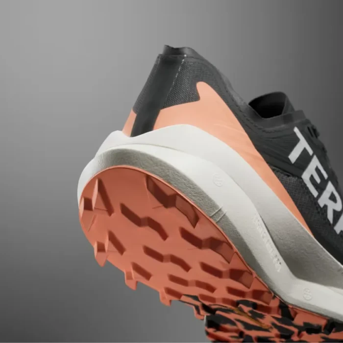 adidas Terrex Agravic Speed core black/grey one/amber tint (Damen)