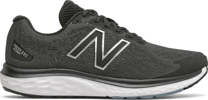 New Balance Fresh Foam 680v7 black/star glo (Herren)