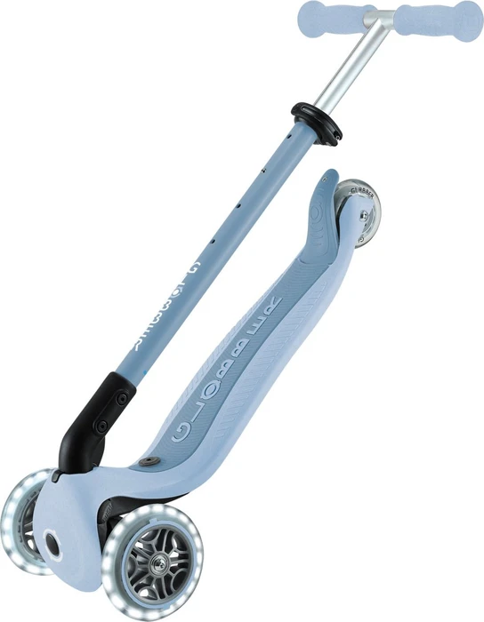 Globber Go Up Active Lights Ecologic Kickboard blueberry