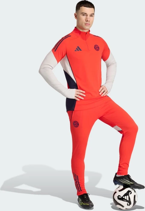adidas FC Bayern München Tiro 25 Competition Trainingshose lang hi-res red (Herren)