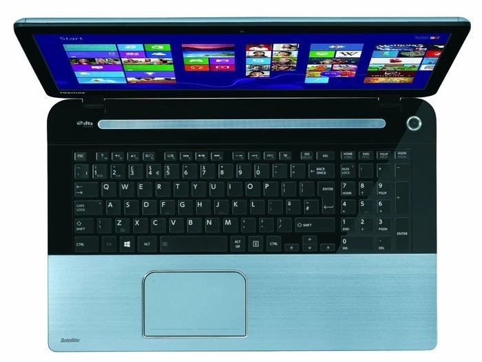 Toshiba Satellite S70t-A-109, silber, Core i7-4700MQ, 16GB RAM, 1TB HDD, GeForce GT 740M, DE