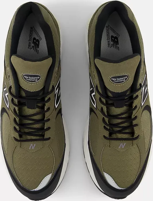 New Balance 2002RX dark camo/black/turtledove (Herren)