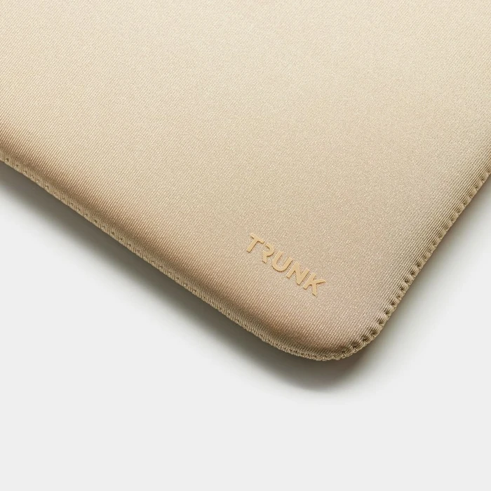 Trunk Schutzhülle für MacBook Air M2/Pro 13", golden