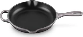 Le Creuset Signature Gusseisen Brat-/Servierpfanne rund 23cm flint