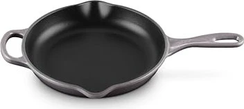Le Creuset Signature Gusseisen Brat-/Servierpfanne rund 23cm flint