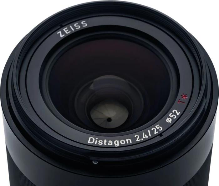 Zeiss Loxia 25mm 2.4 für Sony E