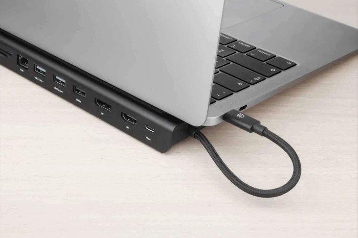 Manhattan 11-in-1 Docking Station, USB-C 3.0 [Stecker]