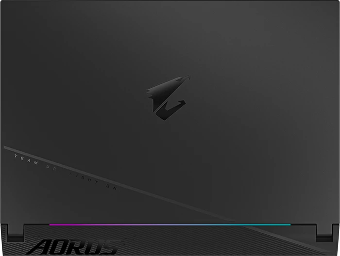 GIGABYTE AORUS 15, Core i5-12500H, 8GB RAM, 512GB SSD, GeForce RTX 4060, DE